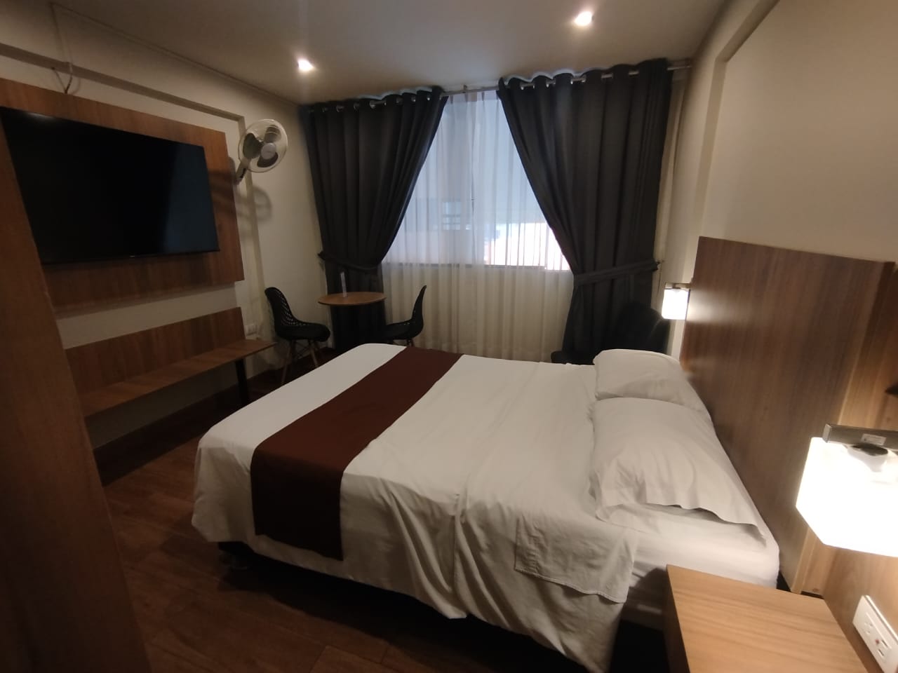 MATRIMONIAL DELUXE 1